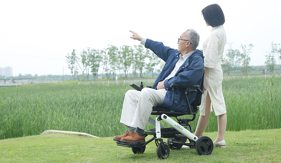 Sedia a rotelle elettrica da viaggio